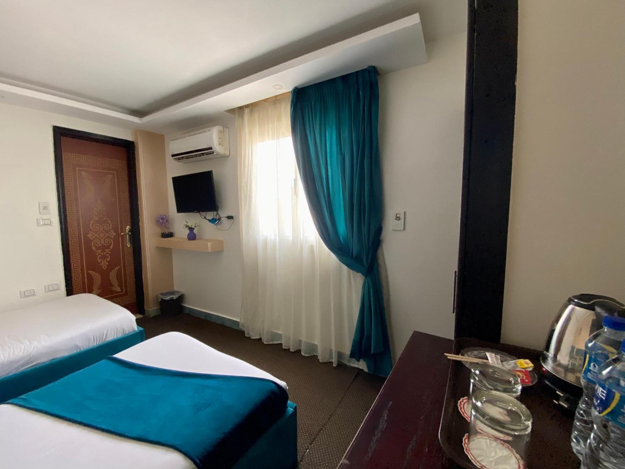 Golden Pyramids Inn Kafret el-Gabal エクステリア 写真