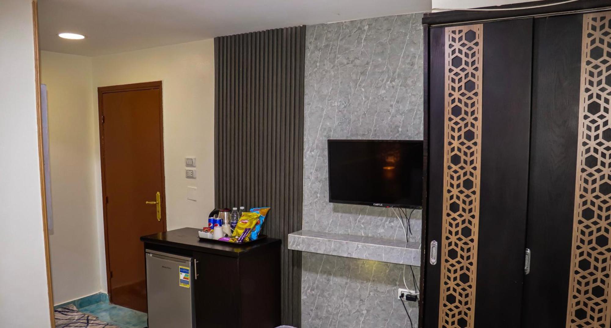 Golden Pyramids Inn Kafret el-Gabal エクステリア 写真