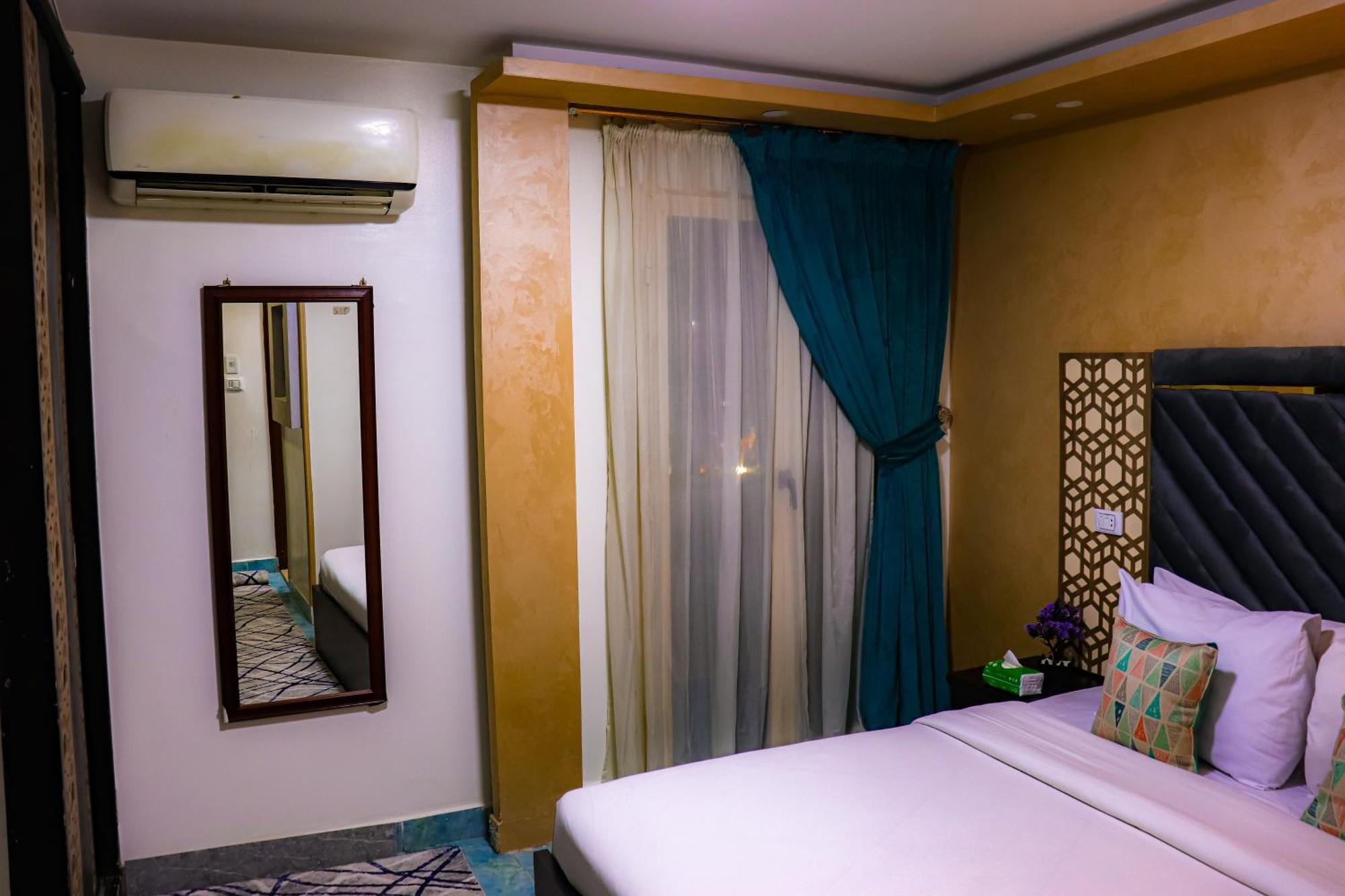 Golden Pyramids Inn Kafret el-Gabal エクステリア 写真