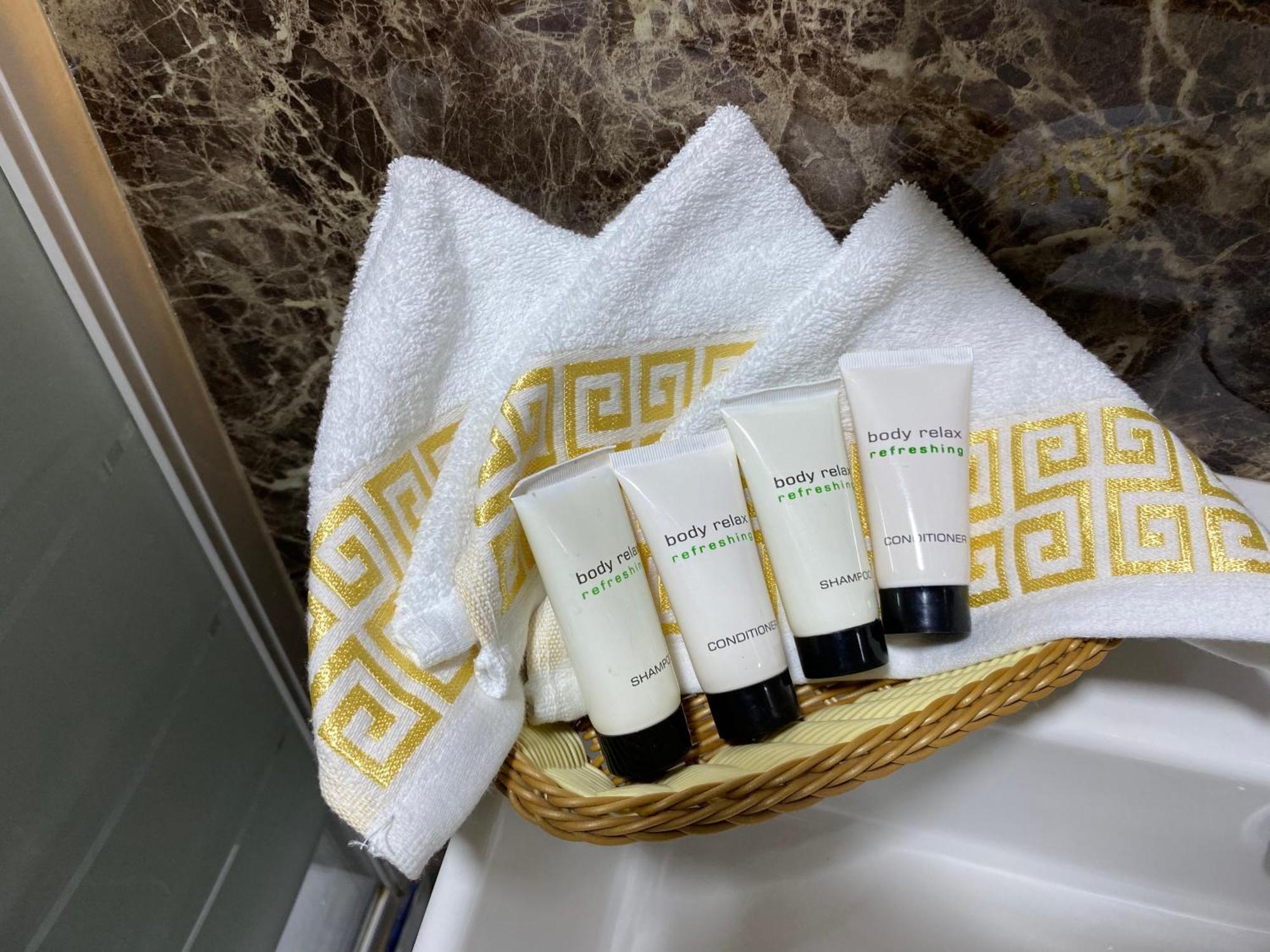Golden Pyramids Inn Kafret el-Gabal エクステリア 写真